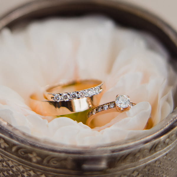 woman wedding rings