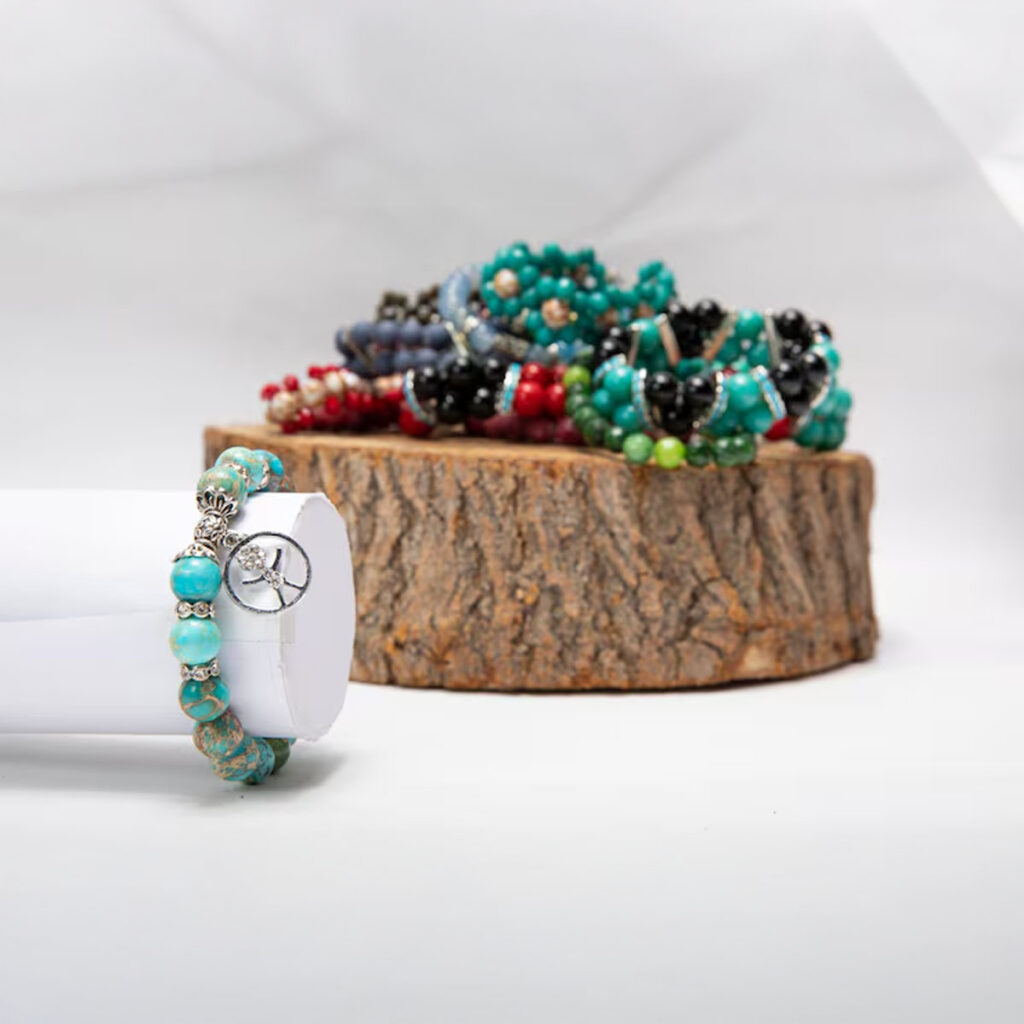 august birthstones, peridot jewellery, spinel rings