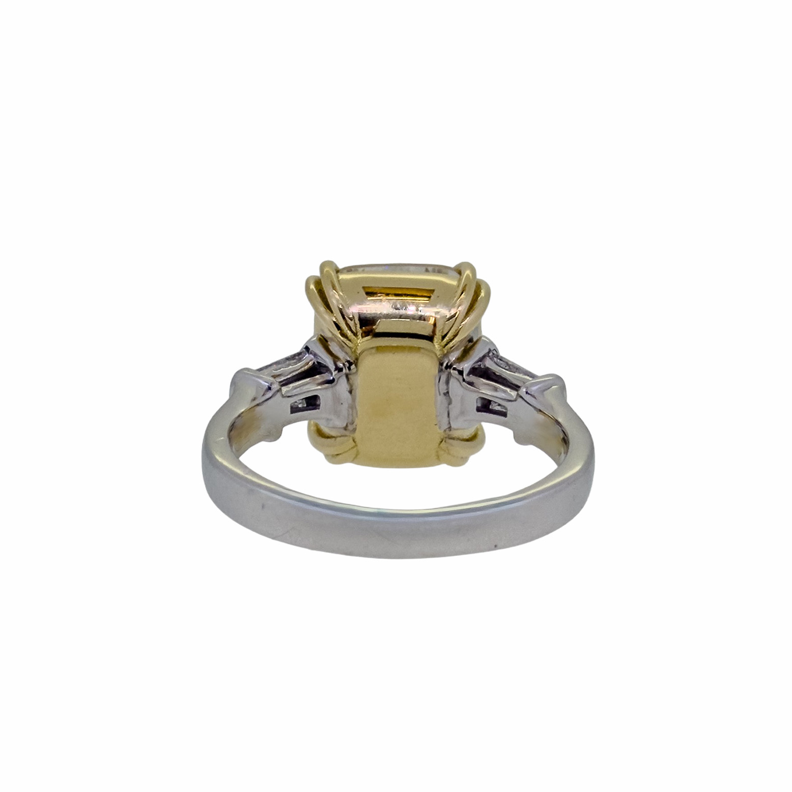 Brigid 8.42Ct Cushion Cut Diamond Ring - Image 4